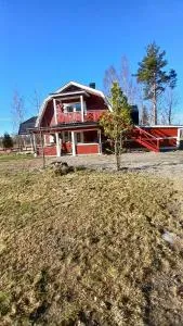 Persbacken i naturnära Ockelbo med fiske o Kungsberget när inpå,,, - Söderhamn