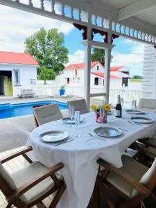 6 bedroom vineyard villa with pool, spa & yoga studio - Woodville