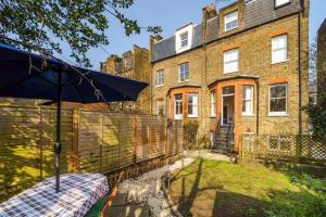 Peaceful cosy Ealing Apartment, private Garden