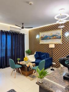 Harmony Heights By Royal Rooms