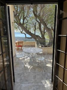 Villas A Hilltop Haven in Lumio - Sea View and Cascading Terraces : photos des chambres