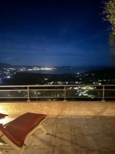 Villas A Hilltop Haven in Lumio - Sea View and Cascading Terraces : photos des chambres