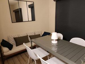 Appartements Appt neuf 2-4 pers avec loggia - Piscine chauffee - Bord de mer - Corse du Sud- Bonifacio : photos des chambres