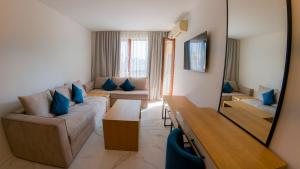 GoldenSands Apartments