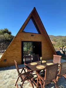 Private Nature Glamping Cabin with Pool & BBQ Retreat