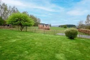 Tiny BlackandWood - ريدو