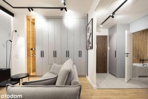 Warsaw Wola Premium Apartment by Evibell