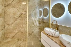 Spacieux 3 pièces rénové avec terrasse et vue mer entre Monaco et Menton