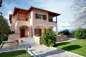 Stylish Villa in Messinia - Mourtáton