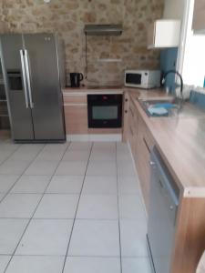 Maison au calme et à proximité de sites touristiques - 3hvězdičkové hotely ve městě Rochefort