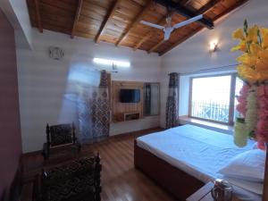 Rooptara Valley Luxury Cottage Majkhali Himalaya