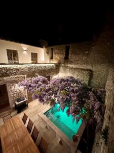 Villas Exceptionnel - Couvent entierement renove - classe Patrimoine - Piscine, au calme et a 100 m du coeur de l-Isle : photos des chambres