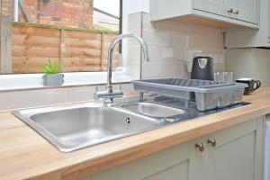 Broad House - By Sigma Stays