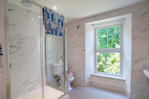 Fabulous 2 Bed Cottage - Outstanding Sea Views