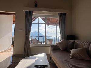 Premium Stay with Stunning Views