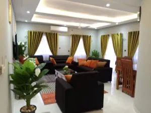 Spacious 3BR Apartment in Adentan with City Views - Adentan