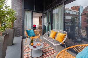 One-Bedroom Apartment with Balcony room in KSpace @ The Point
