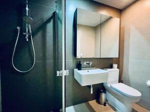 Stylish High-Rise City Retreat in front of Southern Cross