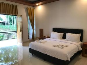 Phòng có giường cỡ King nhìn ra cảnh núi non (King Room with Mountain View)