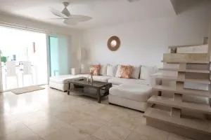 Whispering Palms Villa in Jolly Harbour - Jennings