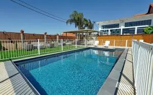 אחוזת אלוני - ווילה למשפחות עם בריכה, ג'קוזי ונוף - Clil