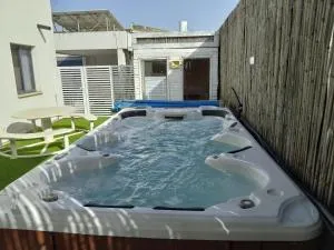 אחוזת הצבי - 基尼烈