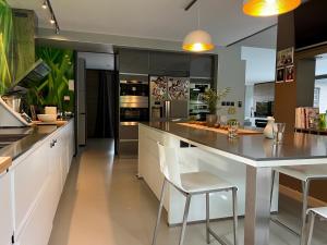 Sejours chez l'habitant Chambres Deluxe dans Villa Les Hauts d-Orfeuille a Beaumont les Valence & Monteleger : photos des chambres