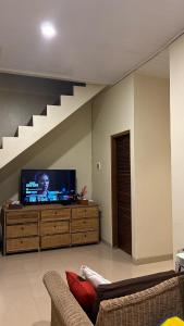 Cozy Little Stay near Canggu on 2nd floor - include 2 Bed Room with Living Room