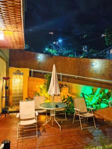 Casa com piscina vista mar 4 minutos da praia