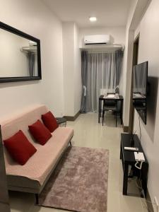 Fame Tower 2 Luxury Queen with own Washer