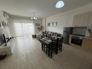 Moon City Center Apartment