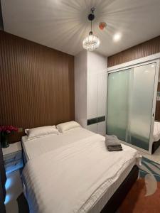 The Shore Cozy Homestay, Heart of KK City Centre