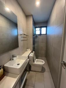 The Shore Cozy Homestay, Heart of KK City Centre