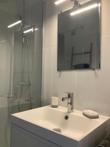 Appartements Studio Face a la mer : photos des chambres