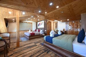 Attic cozy retreat by high rise inn kufri