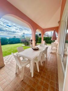 Garden retreat by the sea on Albarella