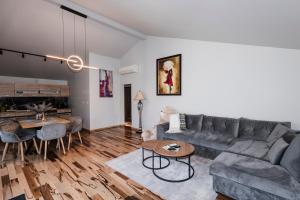 Alexandra Family Estate