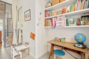 Comme une maison sur lÎle Saint Louis