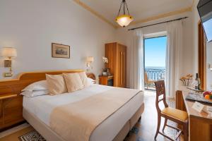 Double or Twin Room with Sea View room in Hotel Villa Schuler