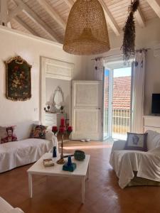 Tra Vicoli e Palazzi Apartment