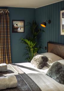 Skye Earth House - Luxury - self-catering