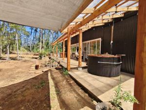 Casa orilla Río Punahue, camino a Lago Riñihue