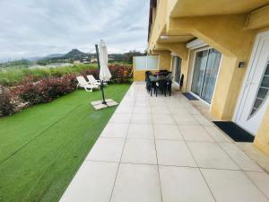 La belle vie F4 bord de plage avec jardin