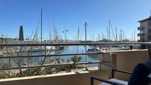 2 chambres Vue Port et Mer avec belle terrasse - 2 Bedrooms Port and Sea View with Spacious terrace