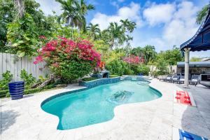 Magnificent Tropical Pool Home Miami SouthBrickell