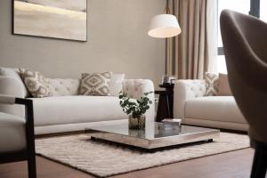 Bird Nest- Aeon Towers Residence