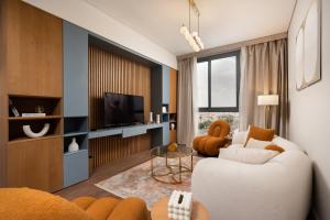 Bird Nest- Aeon Towers Residence