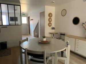 LOGIS HOTELS - Hotel et Restaurant L'Oceana : photos des chambres