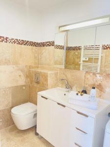 Beau 2 pièces emplacement n 1 proche de la mer