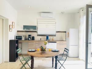 Beau 2 pièces emplacement n 1 proche de la mer